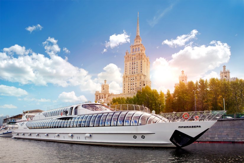 «Radisson Royal Moscow» flotilla - Hotel Ukraina 2