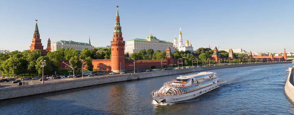 «Radisson Royal Moscow» flotilla - Kremlin