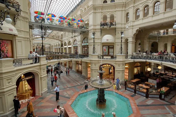 Centro comercial GUM - De compras por Moscu