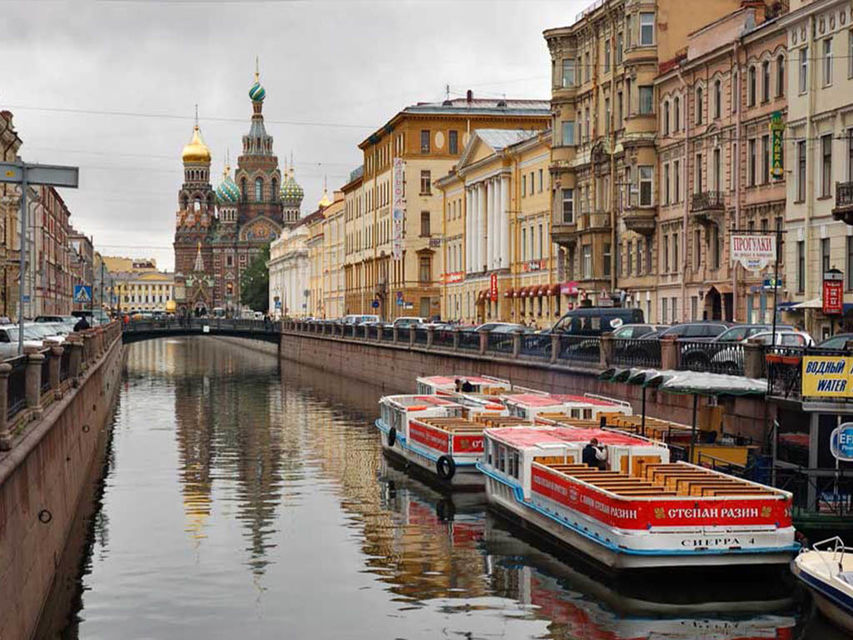 Excursion en bargo por los canales de San Petersburgo