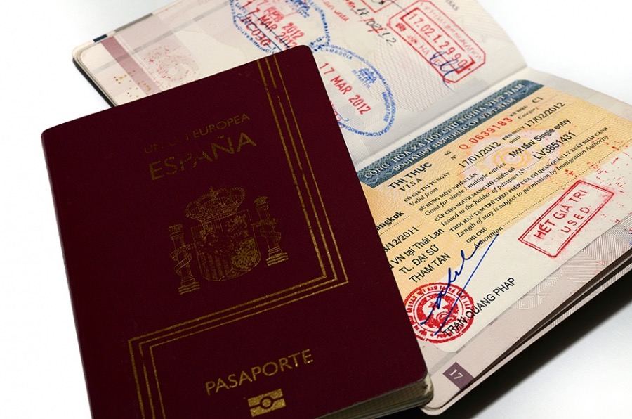 Ejemplo de pasaporte y visado
