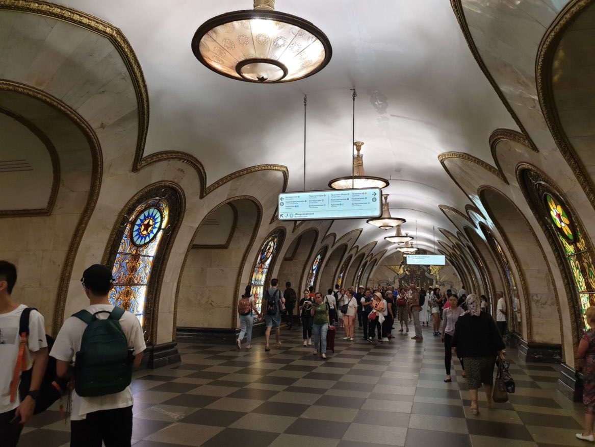 Interior del Metro de Moscu 2