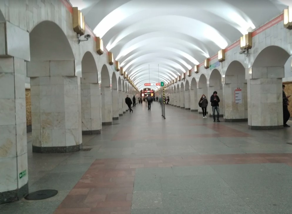 Alexander Nevsky Square-2_metro_saint_petersburg