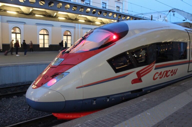 Exterior-tren-Sapsan