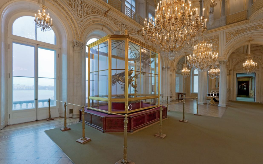 Pfauenuhr in der Eremitage in Sankt Petersburg
