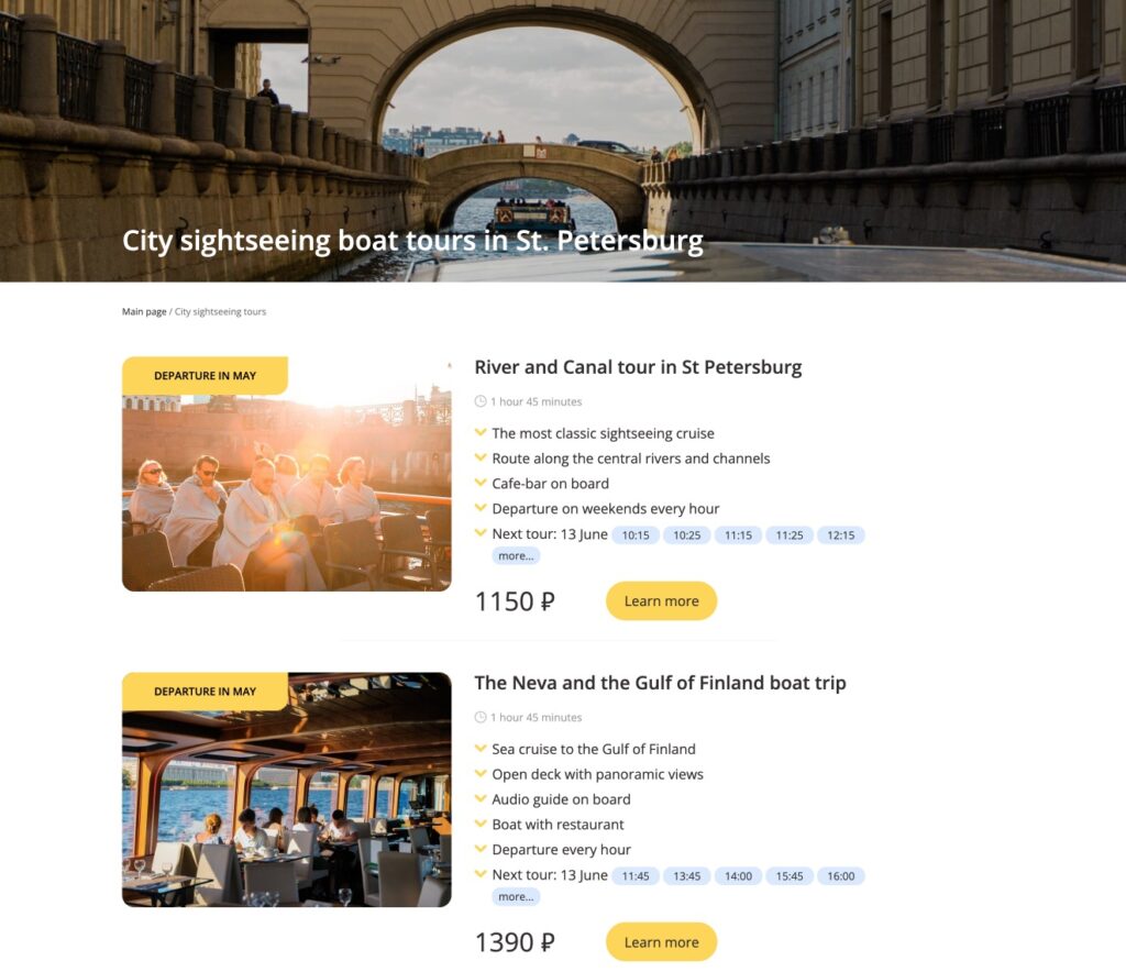 Tour boats in St. Petersburg