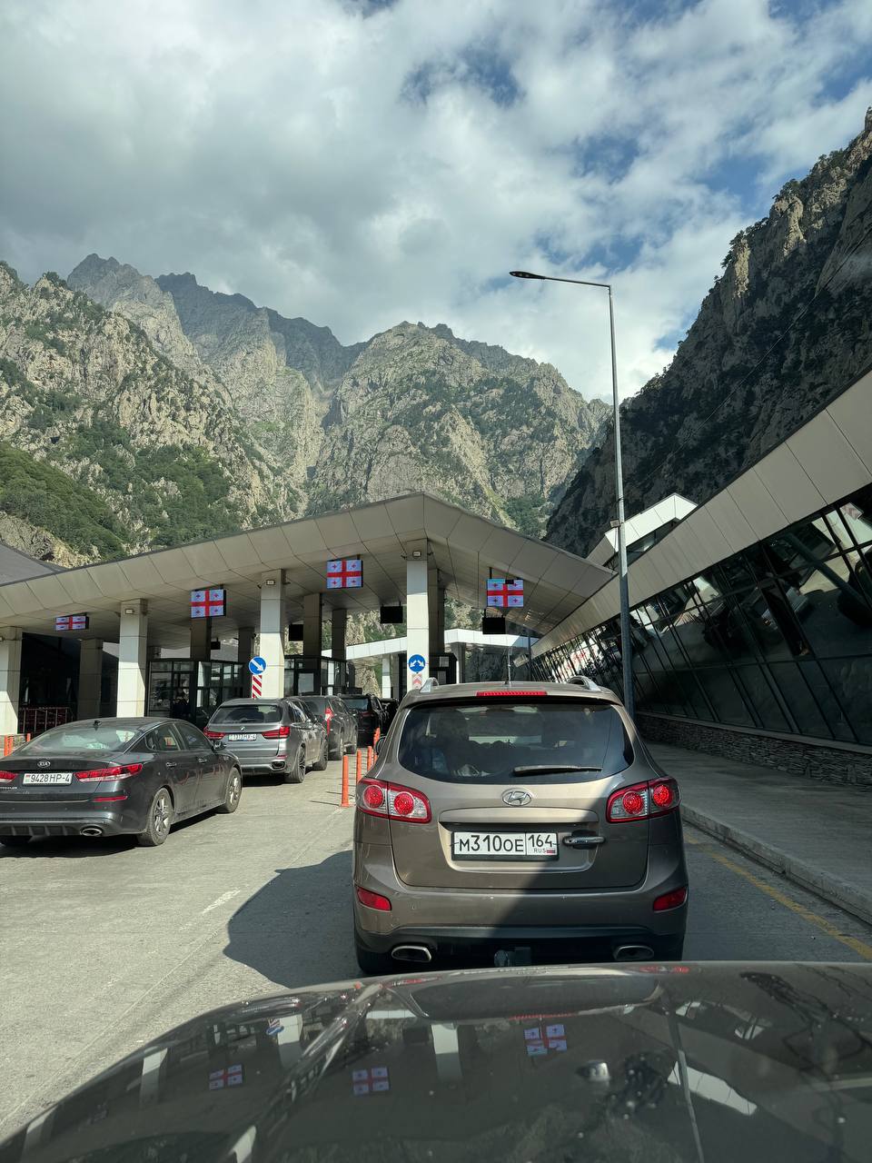 Poste de contrôle russe du Haut-Lars à la frontière avec la Géorgie